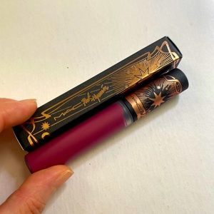 [MAC x PONY] Matte Lip Mousse #Love is Blind